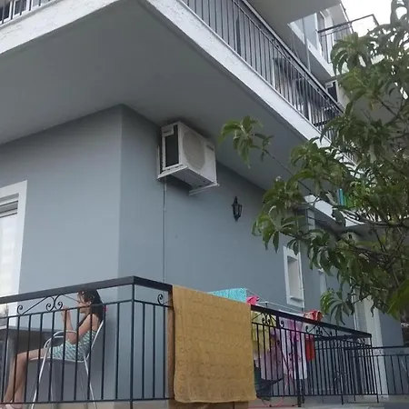 Zodiac Appartments 2 *